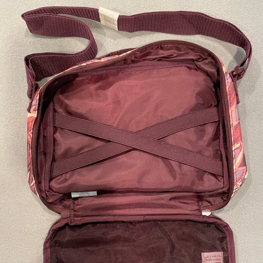 Thirty-One Get Creative Crossbody - Picture 5 of 11